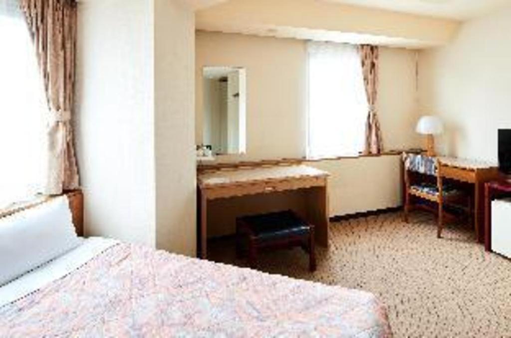 Marroad Inn Tokyo Fuchu Bagian luar foto